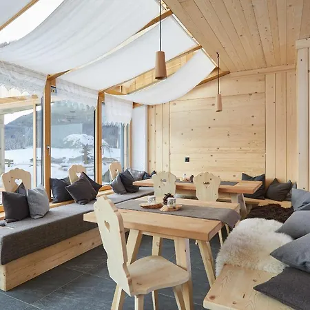 Bio Aparthotel Blaslahof Aparthotel Santa Maddalena in Casies